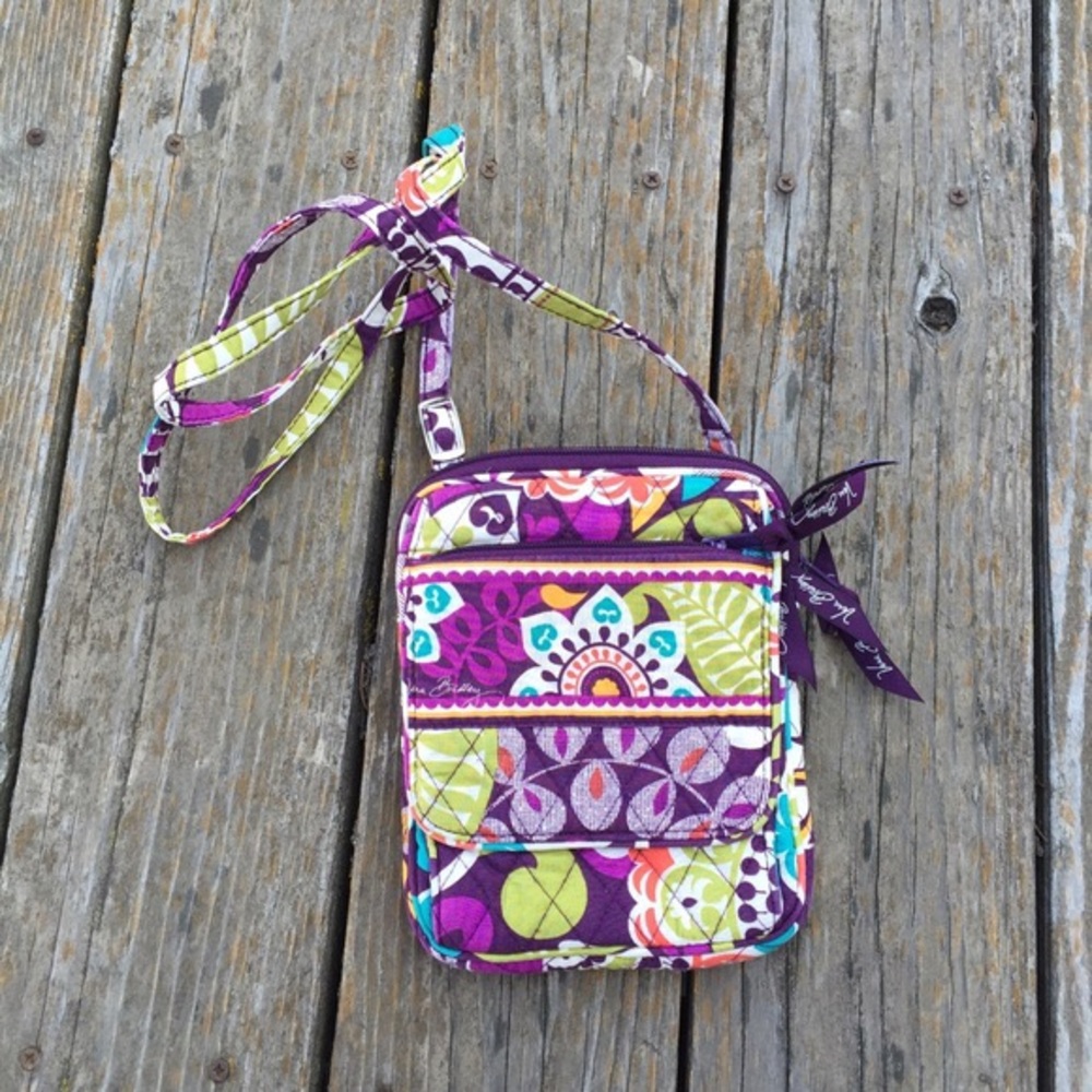 VERA BRADLEY crossbody purse